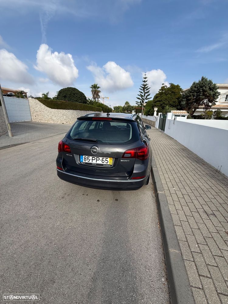 Opel Astra Sports Tourer - 12