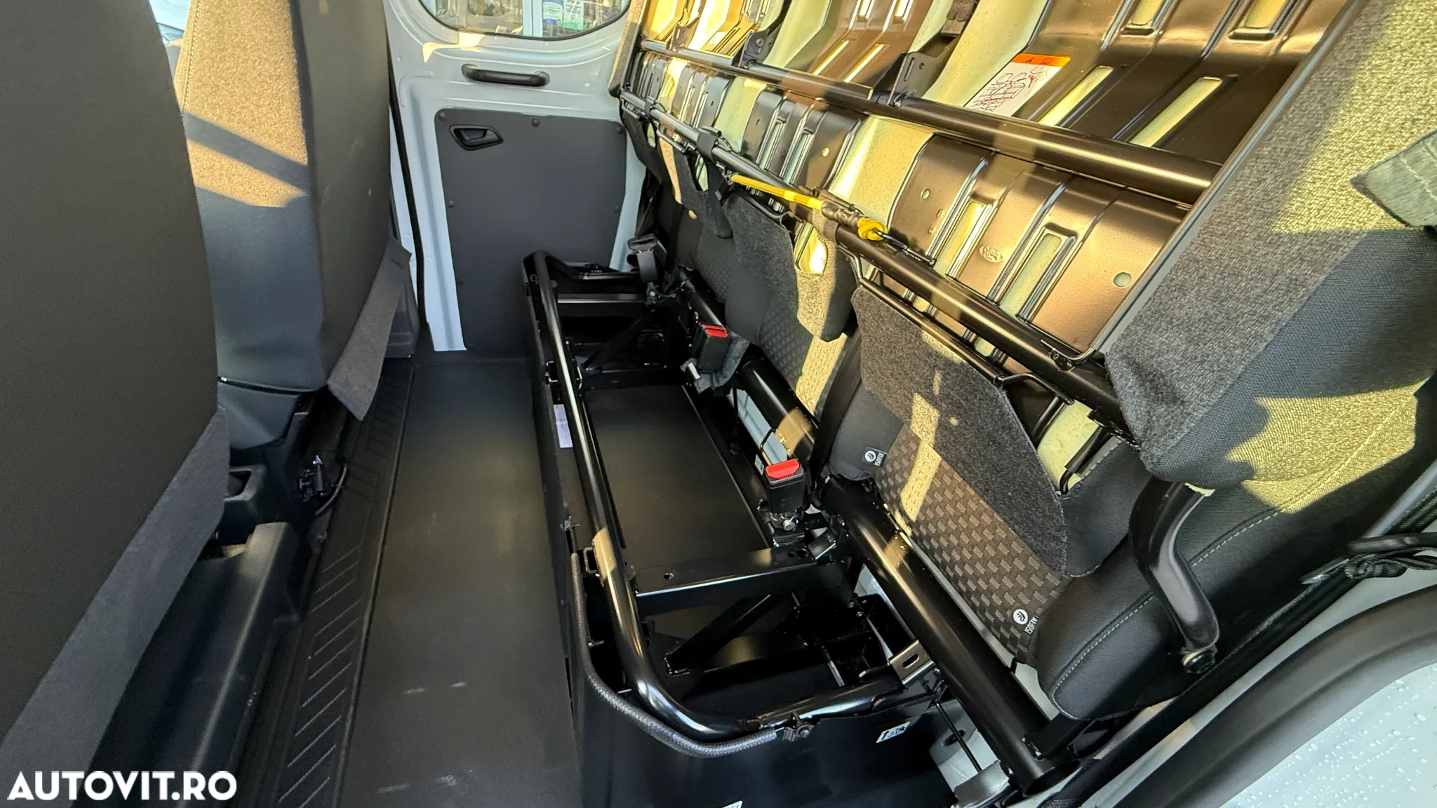 Ford Transit Double Chassis Cab 350L (L3H1) Trend 2.0L EcoBlue 130 CP M6 FWD - 10