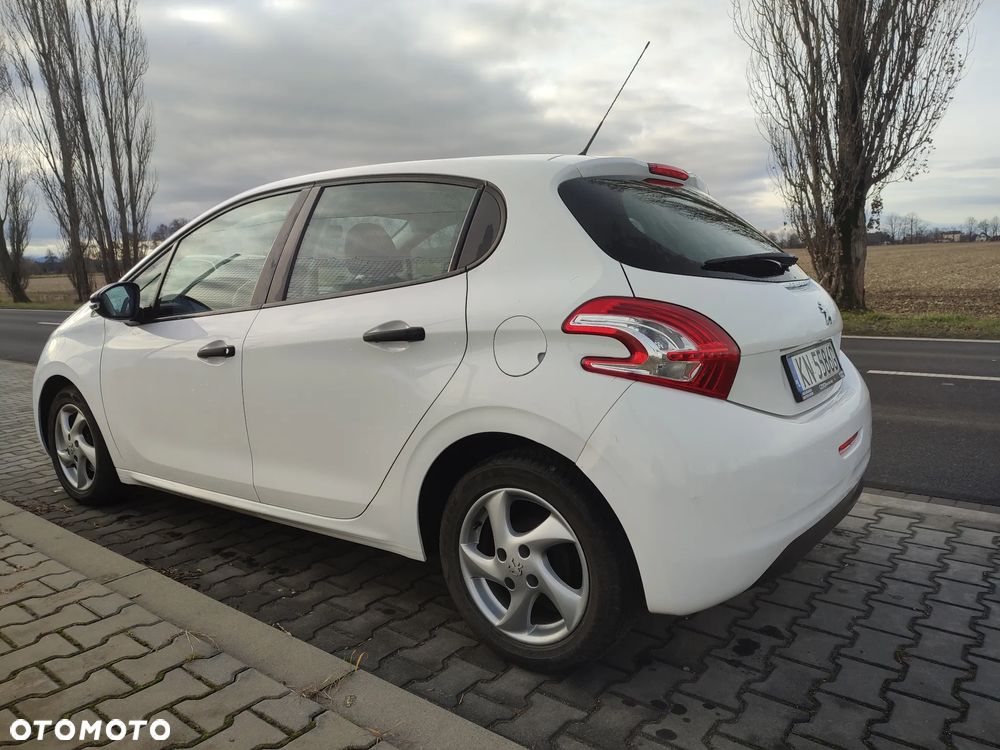 Peugeot 208 HDi 68 Access - 5