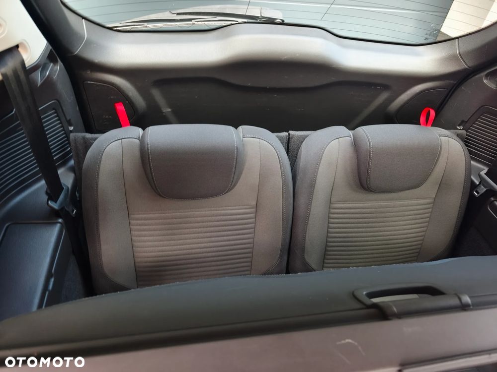 Ford Grand C-MAX 1.5 EcoBoost Start-Stopp-System Titanium - 24