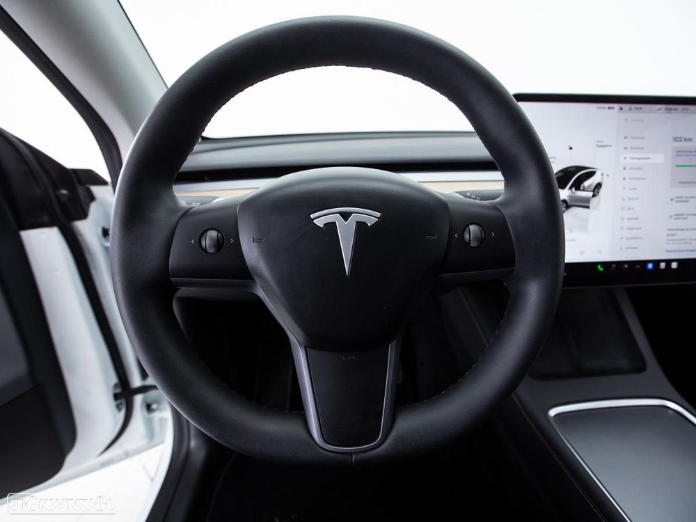 Tesla Model Y Long Range Dual Motor AWD - 21