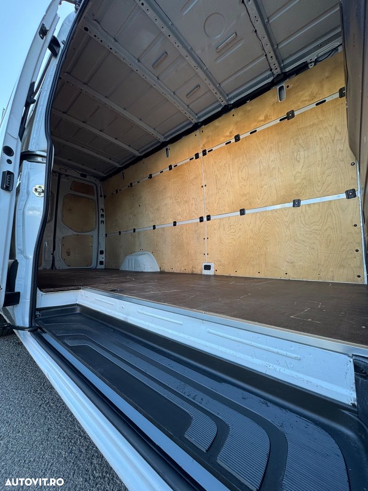 Mercedes-Benz Sprinter - 36