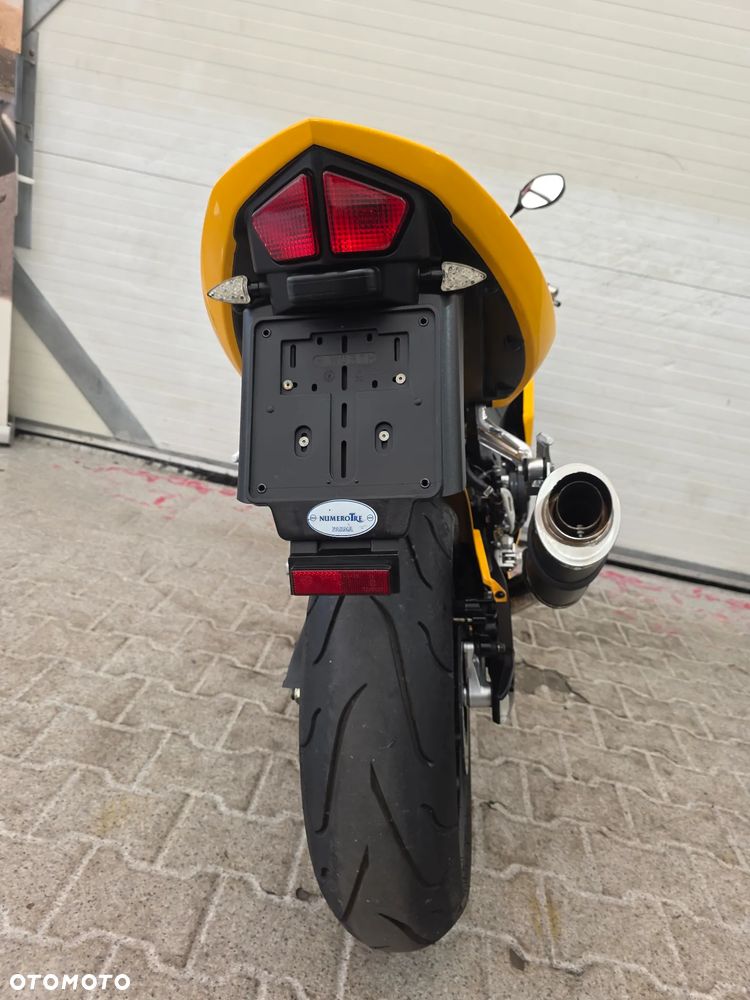 Triumph Daytona - 25