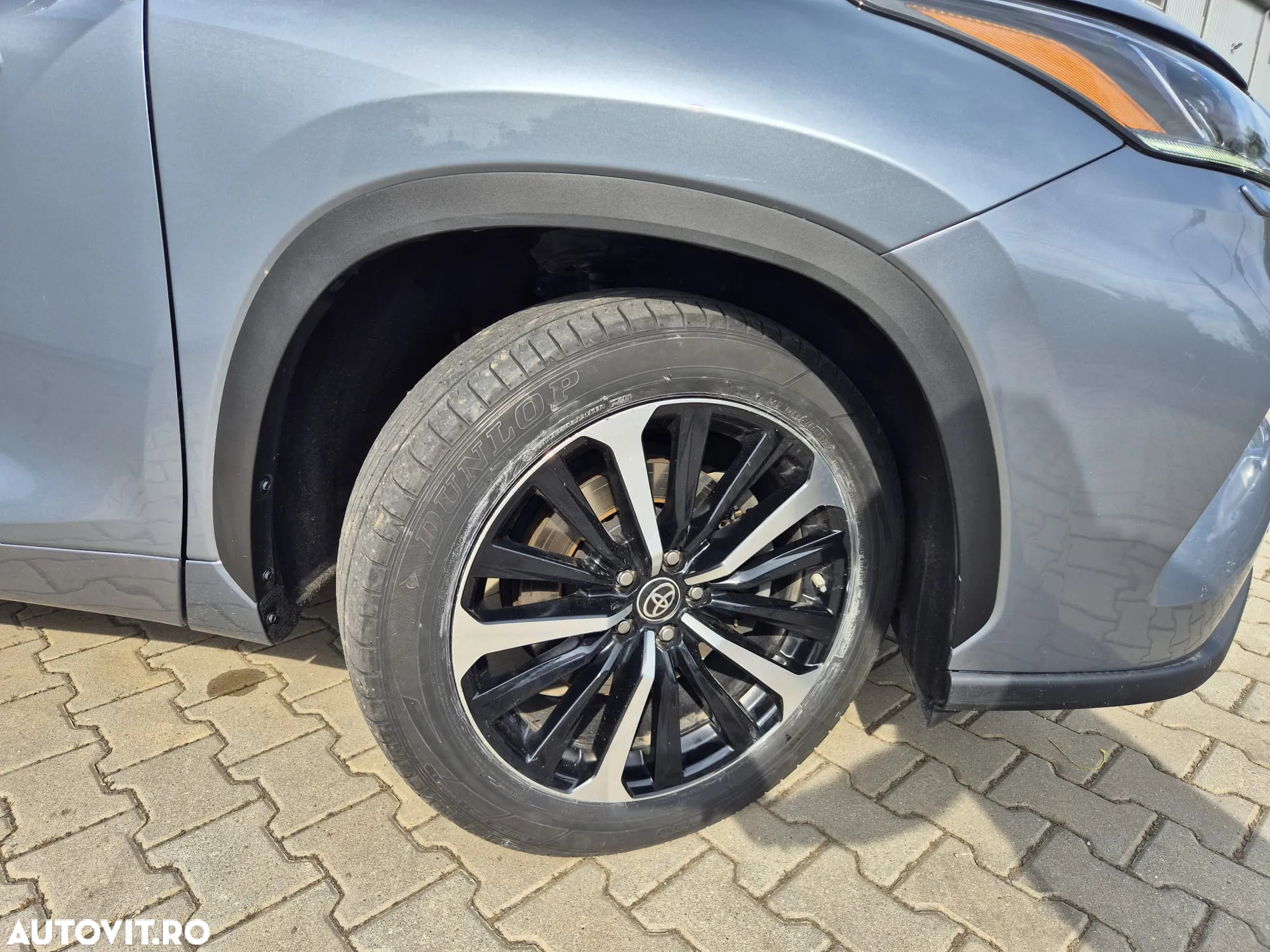 Toyota Highlander 2.5 L Hybrid Dynamic Force 248CP Luxury Metallic - 18