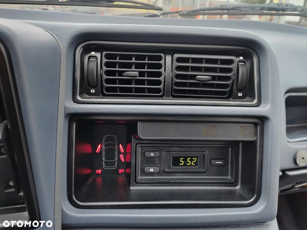 Ford Sierra 2.0 Ghia - 25