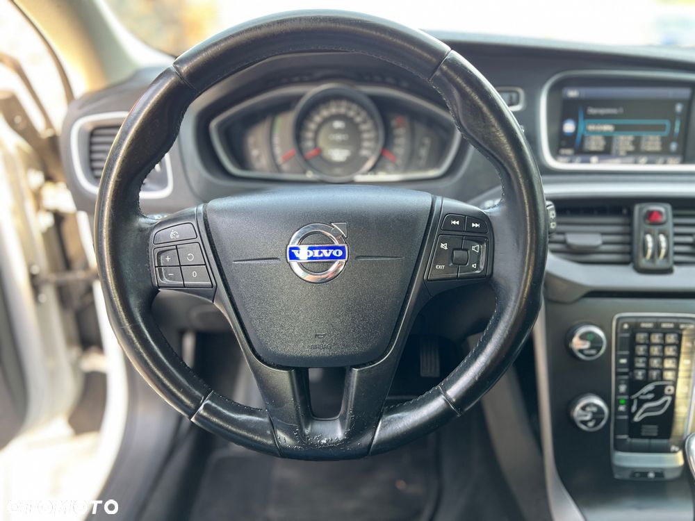 Volvo V40 T2 - 20