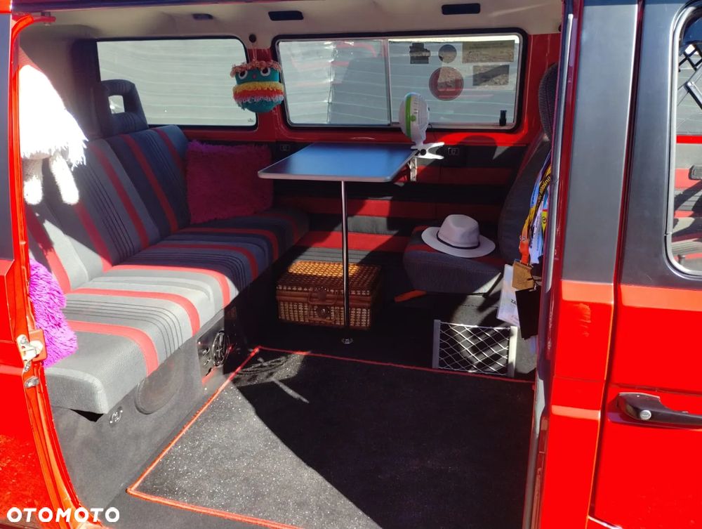 Volkswagen Transporter - 8