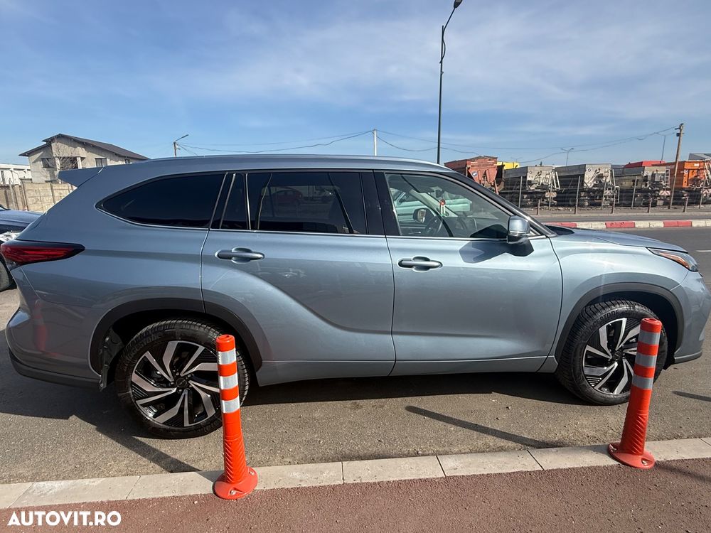 Toyota Highlander 2.5 Hybrid Luxury - 11