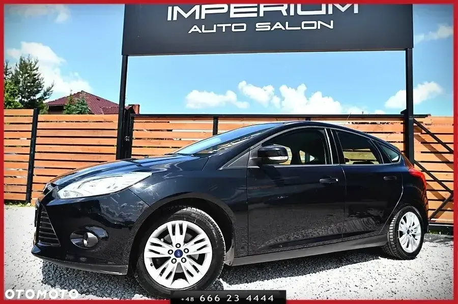 Ford Focus Turnier 1.0 EcoBoost Start-Stopp-System TITANIUM - 2