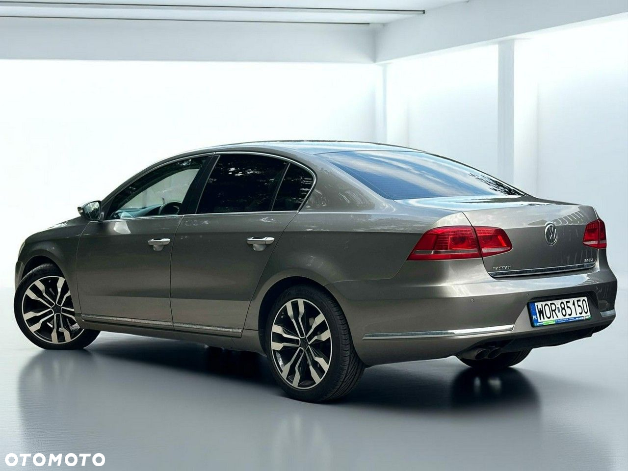 Volkswagen Passat 2.0 TDI Comfortline DSG - 14