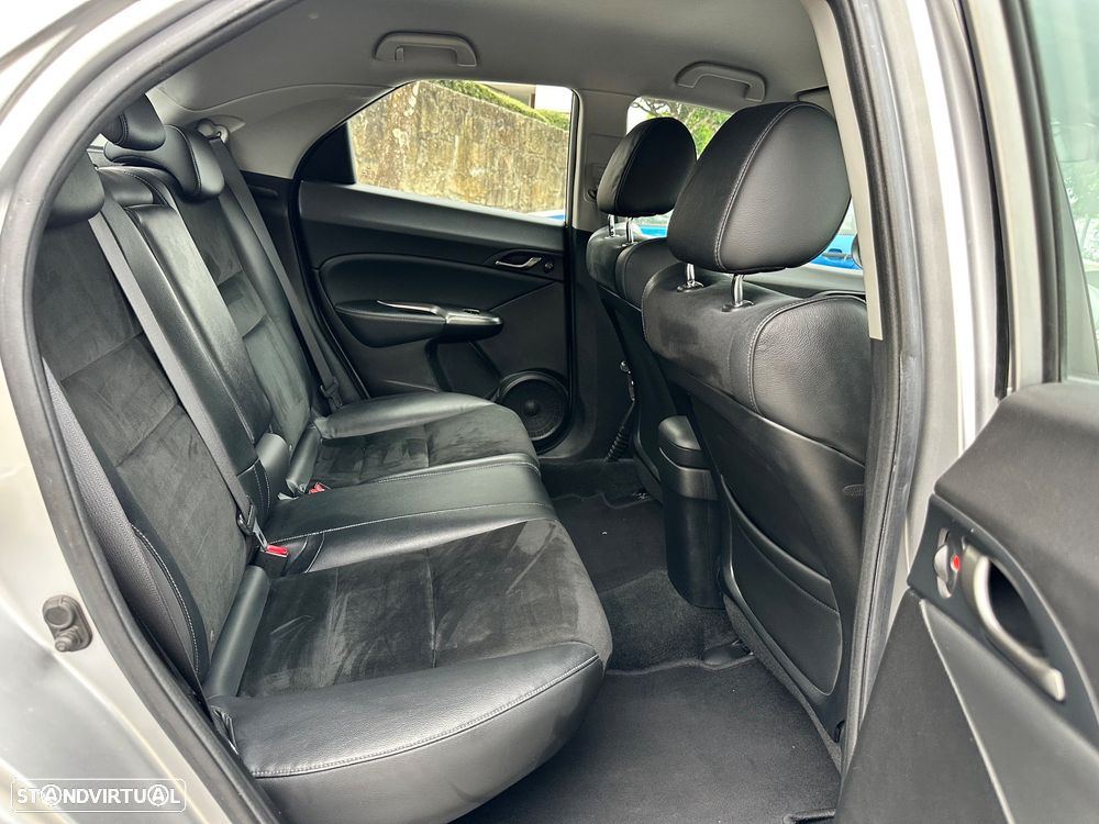 Honda Civic 1.4 i-VTEC Sport Edition - 32