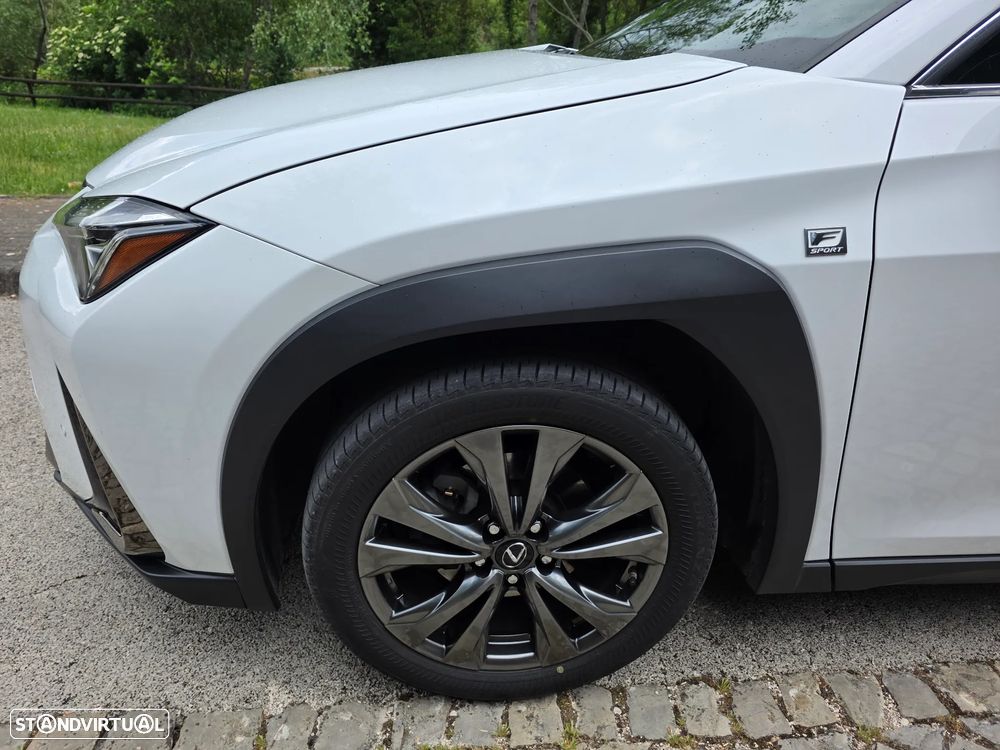 Lexus UX 250h F Sport - 1