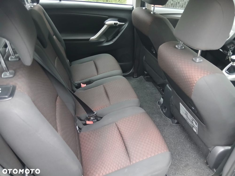 Toyota Verso 1.8 Executive - 32