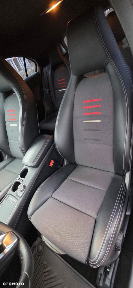 Mercedes-Benz Klasa A 180 7G-DCT Urban - 27