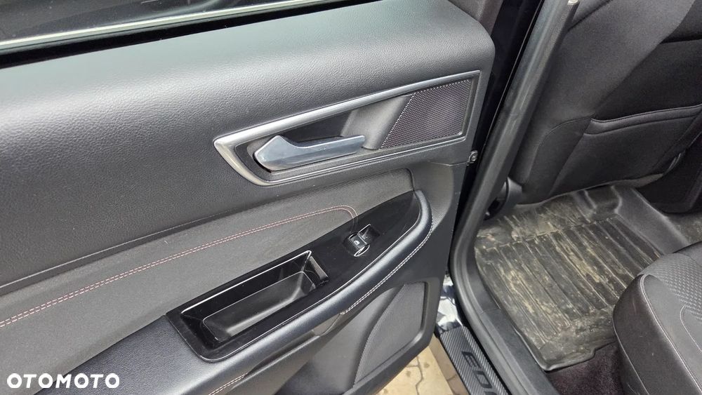 Ford Edge 2.0 TDCi 4x4 Titanium - 9