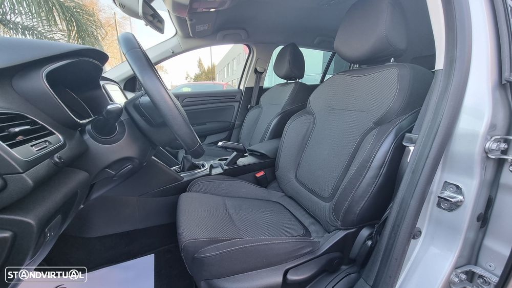 Renault Mégane Sport Tourer - 33