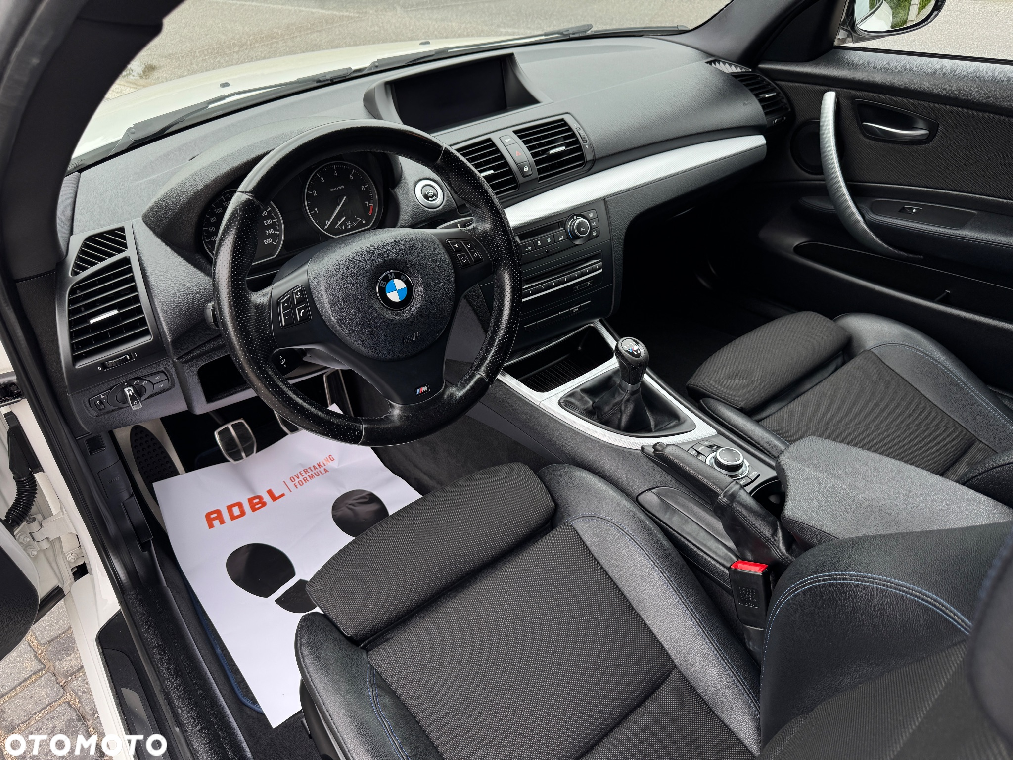 BMW Seria 1 120i - 7
