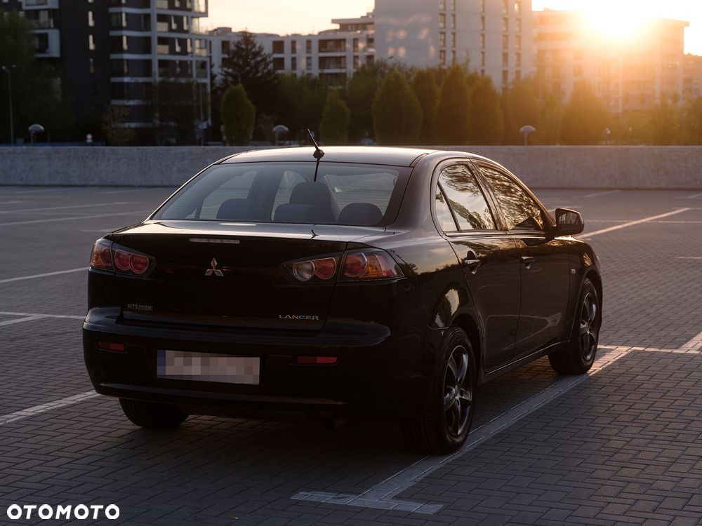Mitsubishi Lancer 1.8 Invite - 8