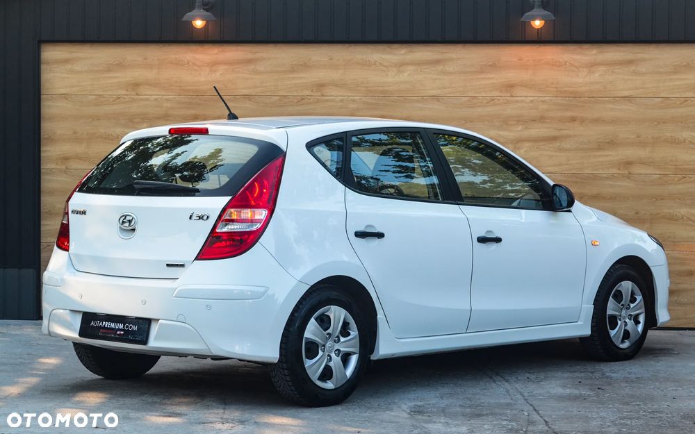 Hyundai i30 1.6 CRDi Classic EU5 - 18