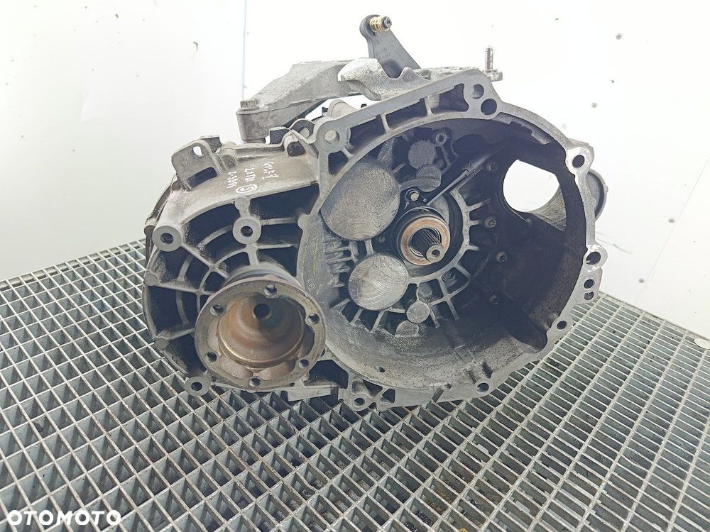 SKRZYNIA BIEGÓW MANUALNA 6 VW GOLF V KDN 2.0 TDI 140KM - 1