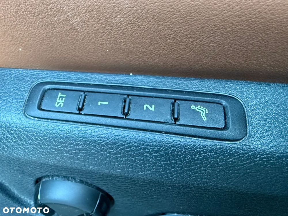 Skoda Superb 2.0 TSI 4x4 L&K DSG - 12