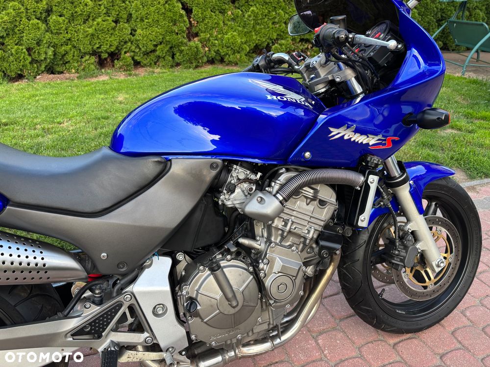 Honda Hornet - 12