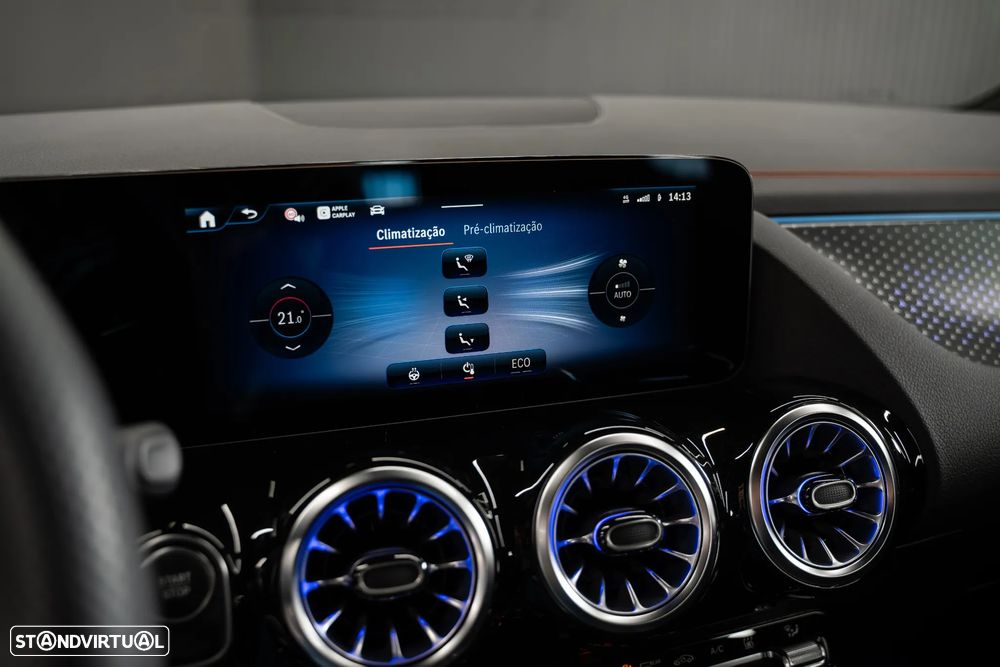 Mercedes-Benz EQA 300 4Matic AMG Line - 31