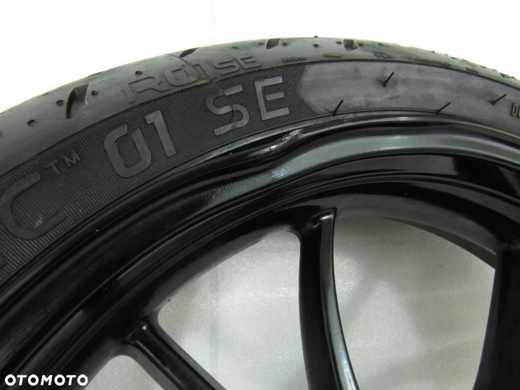 Felga przód + opona Triumph Speed Triple 1050, 10r - 8