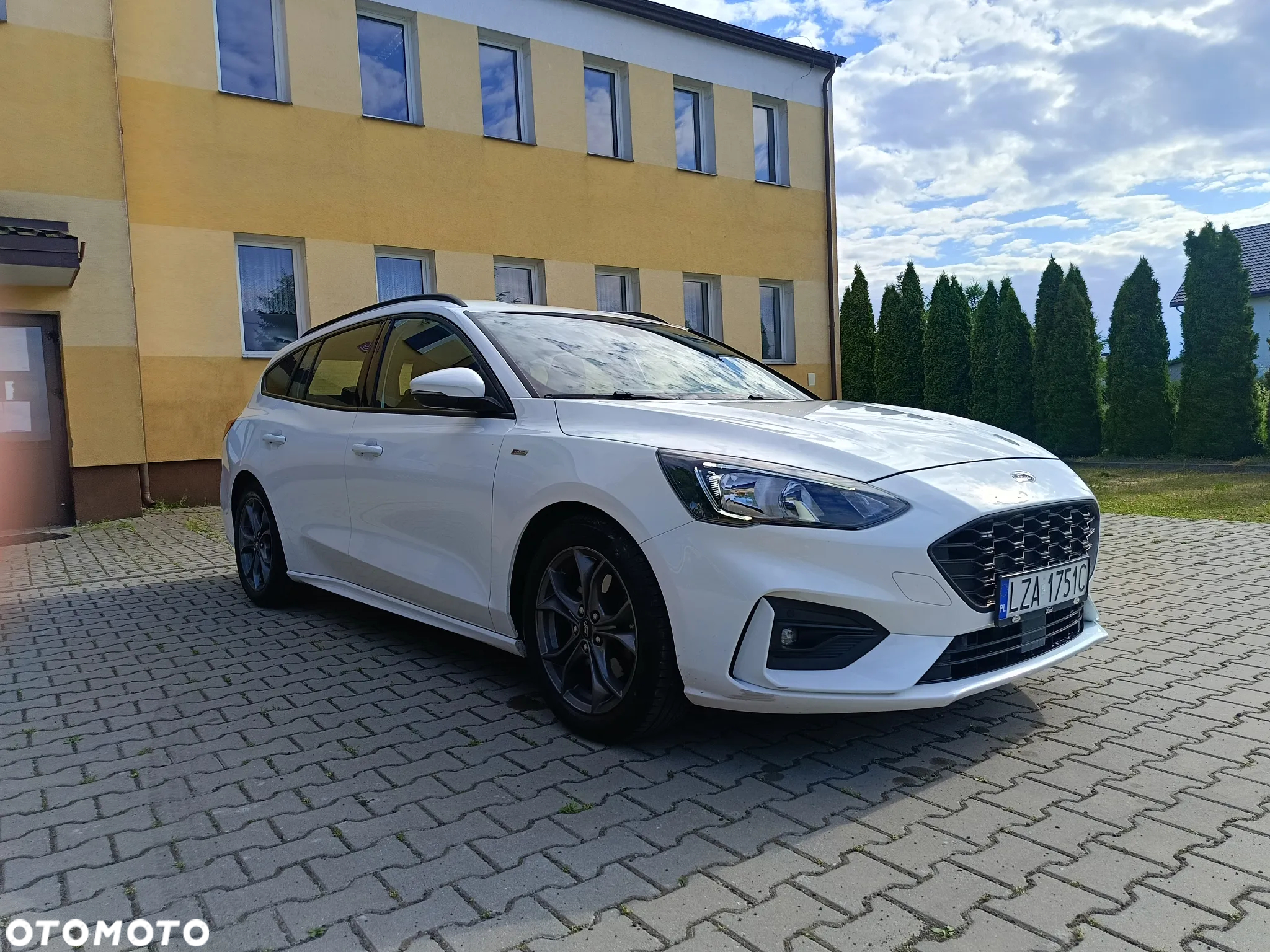 Ford Focus Turnier 1.5 EcoBlue Start-Stopp-System ST-LINE DESIGN - 4