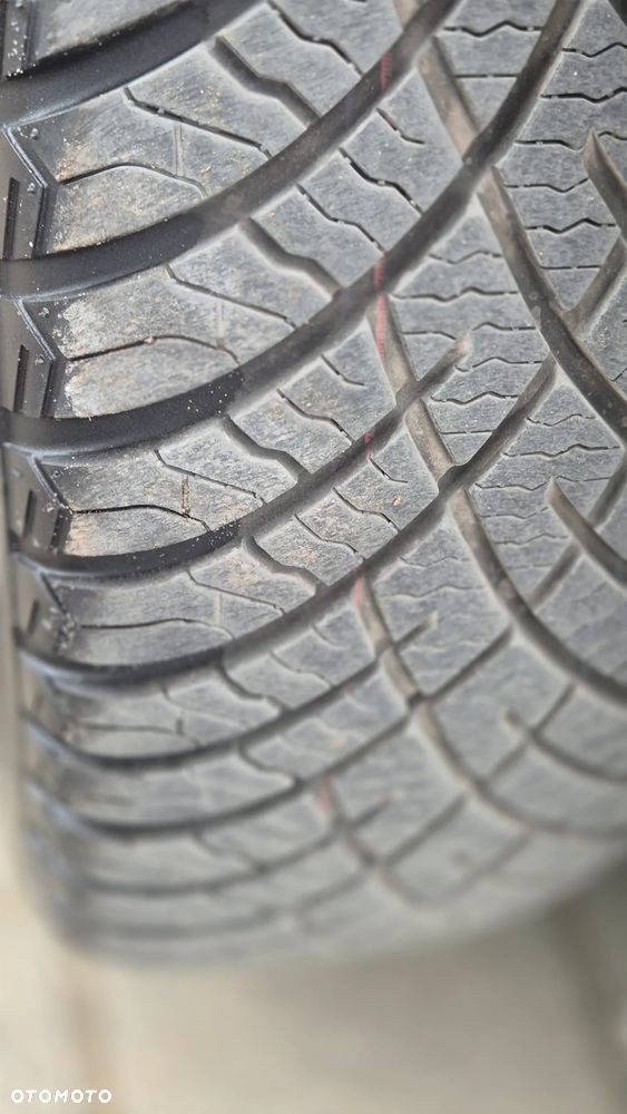 Toyota Aygo x-play - 3