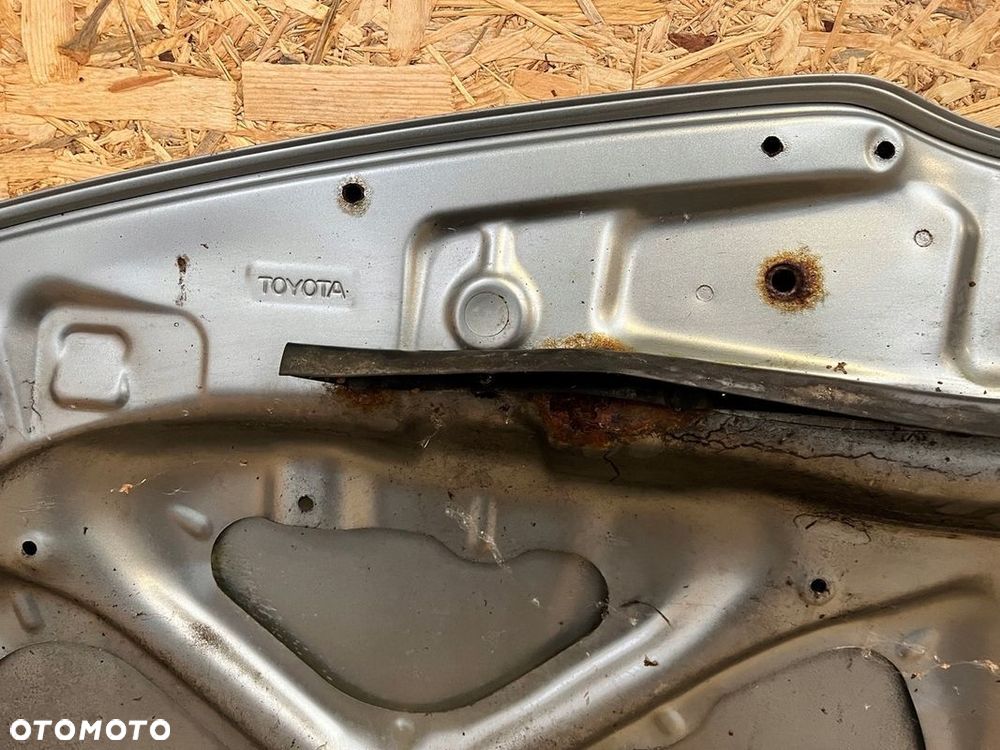 MASKA pokrywa silnika TOYOTA COROLLA VERSO II 2 - 10