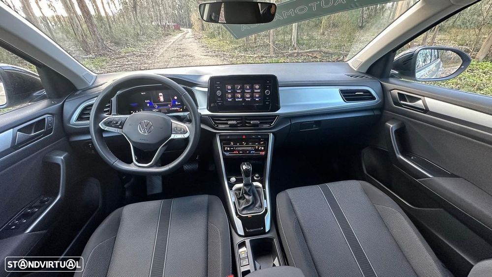 VW T-Roc 1.5 TSI Urban DSG - 11