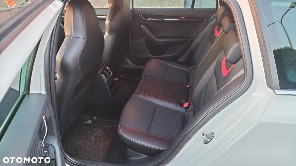 Skoda Octavia 2.0 TDI RS - 13