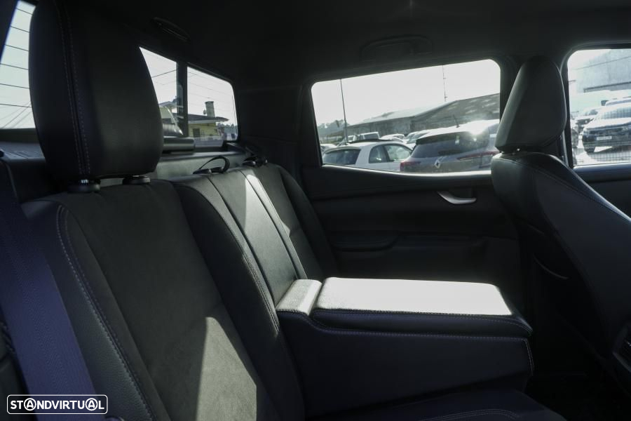 Mercedes-Benz X 250 - 17