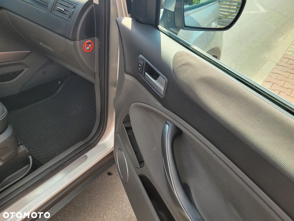 Ford Kuga 2.0 TDCi 4x4 Trend - 19