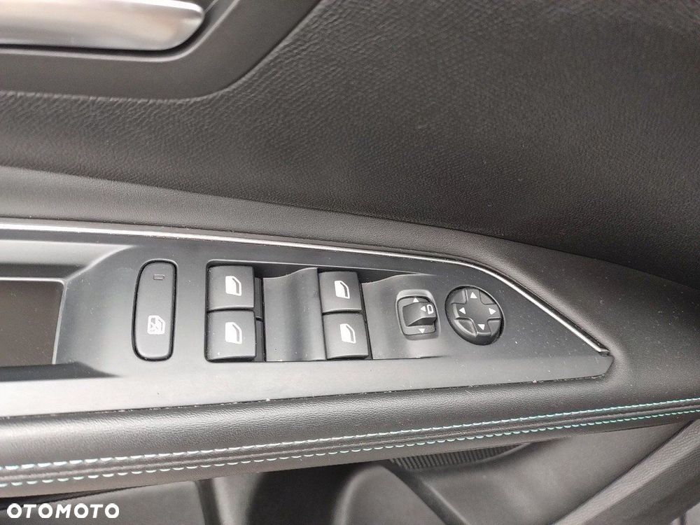 Peugeot 5008 - 12