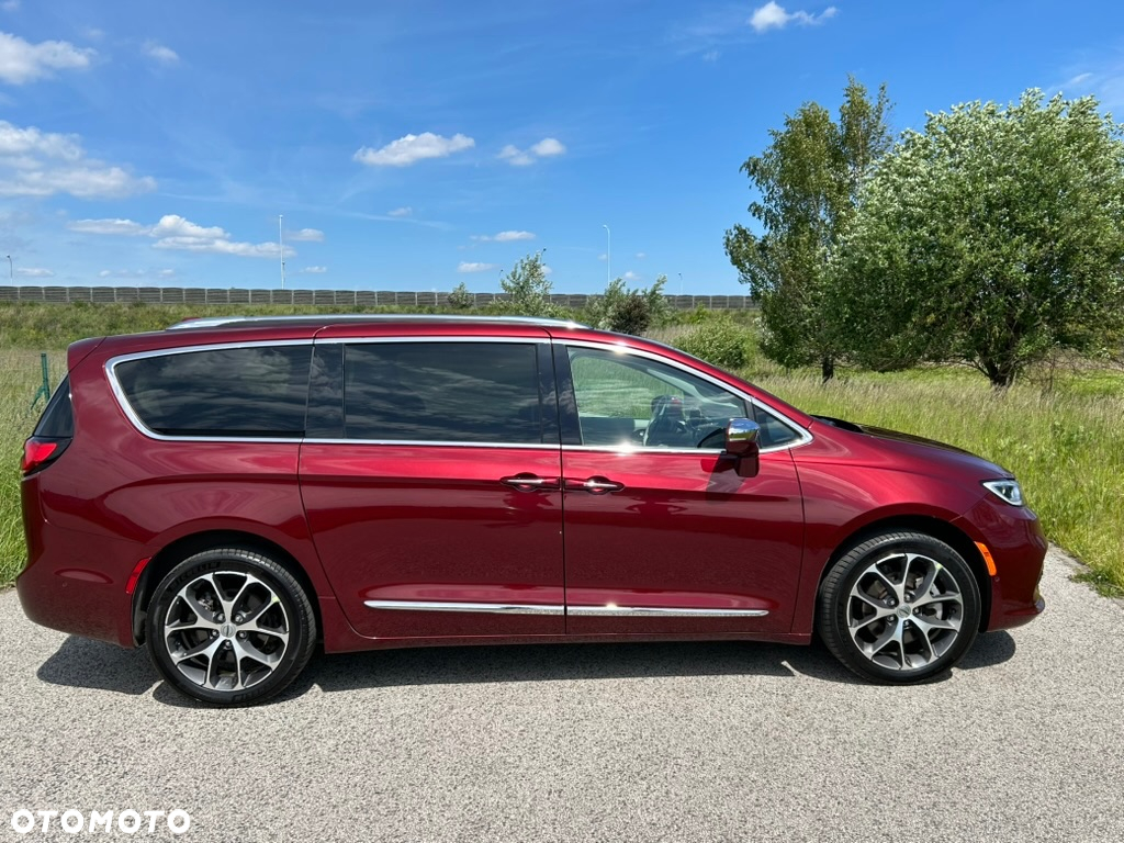 Chrysler Pacifica - 3