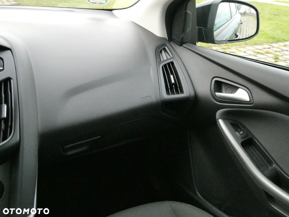 Ford Focus 1.6 EcoBoost Start-Stopp-System Trend - 19