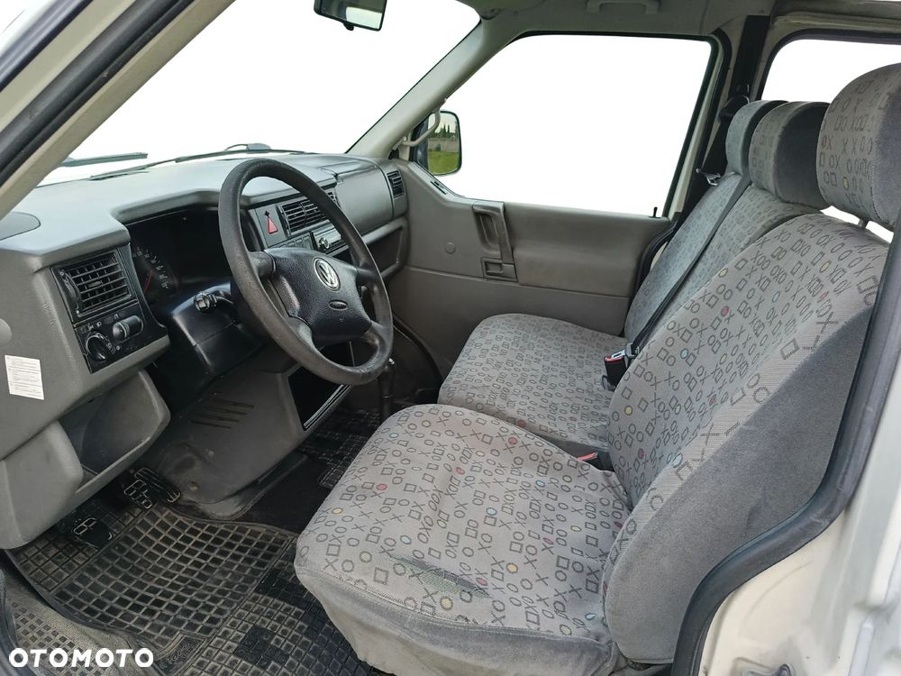 Volkswagen Transporter - 16
