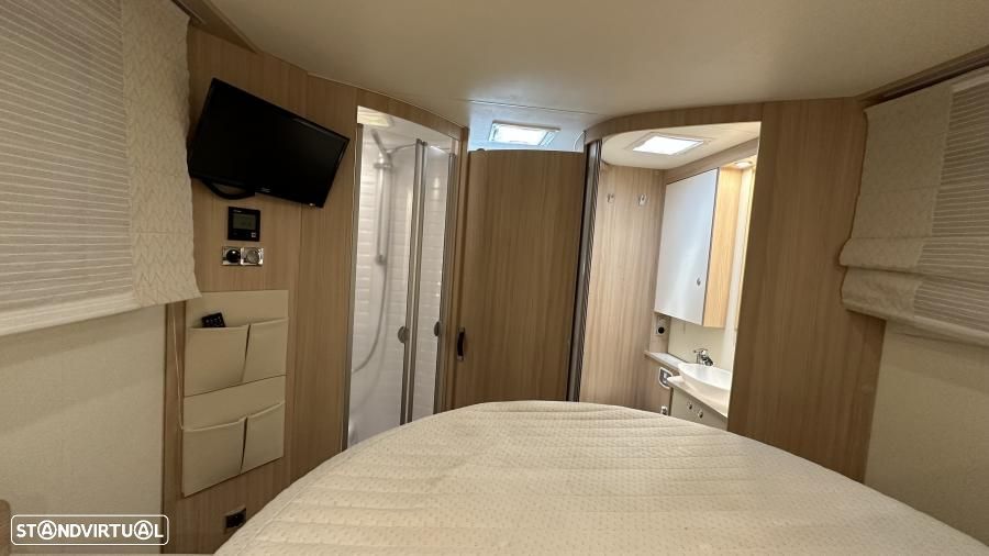 Burstner Ixeo IT 734 30 Anos c.central e basculante - 15