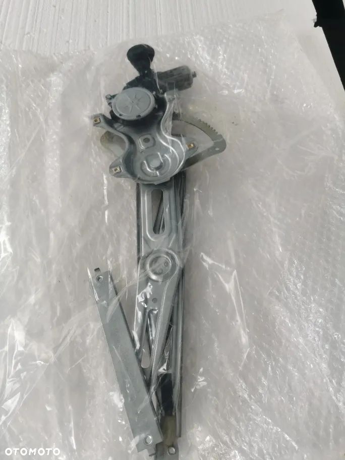 Toyota Yaris  podnośnik szyby 69810-0D131 - 1