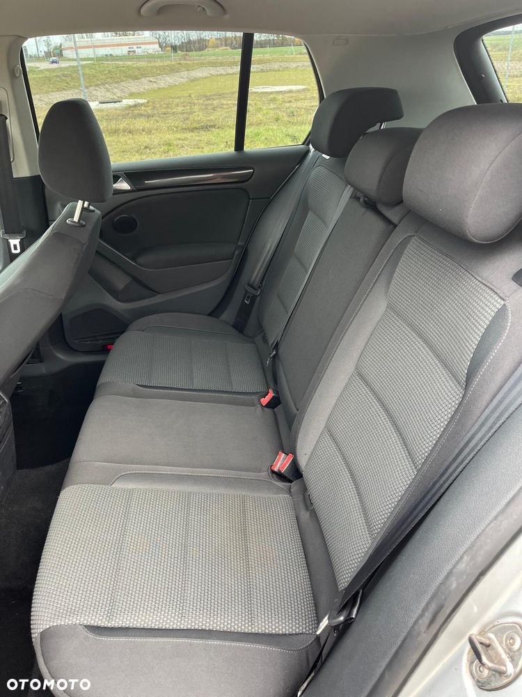 Volkswagen Golf 1.6 TDI DPF Highline - 20