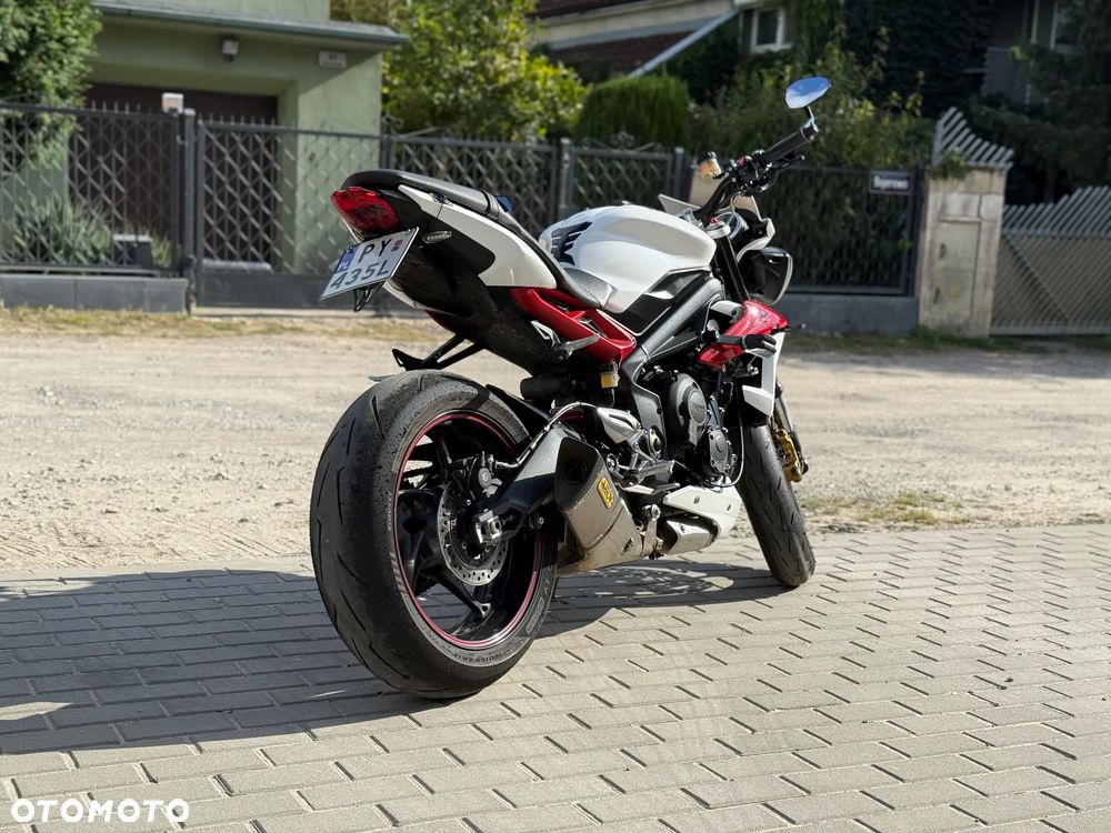 Triumph Street Triple - 4