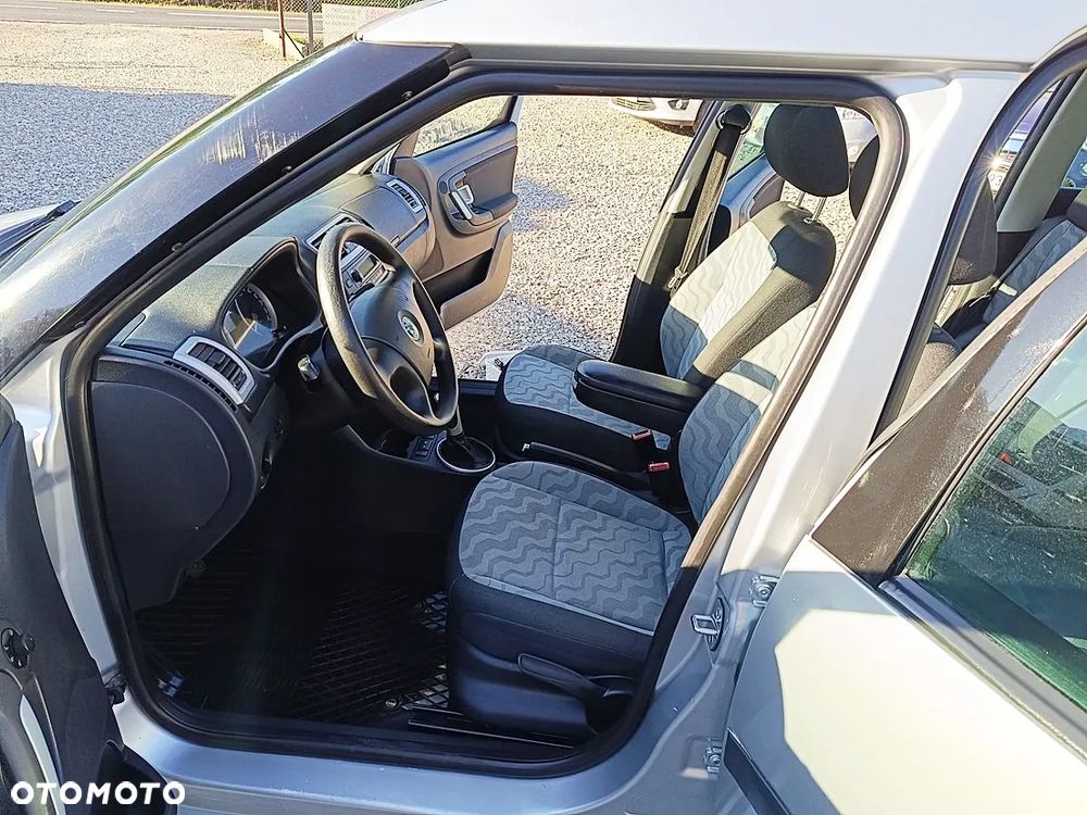 Skoda Roomster 1.4 MPI Elegance PLUS EDITION - 16