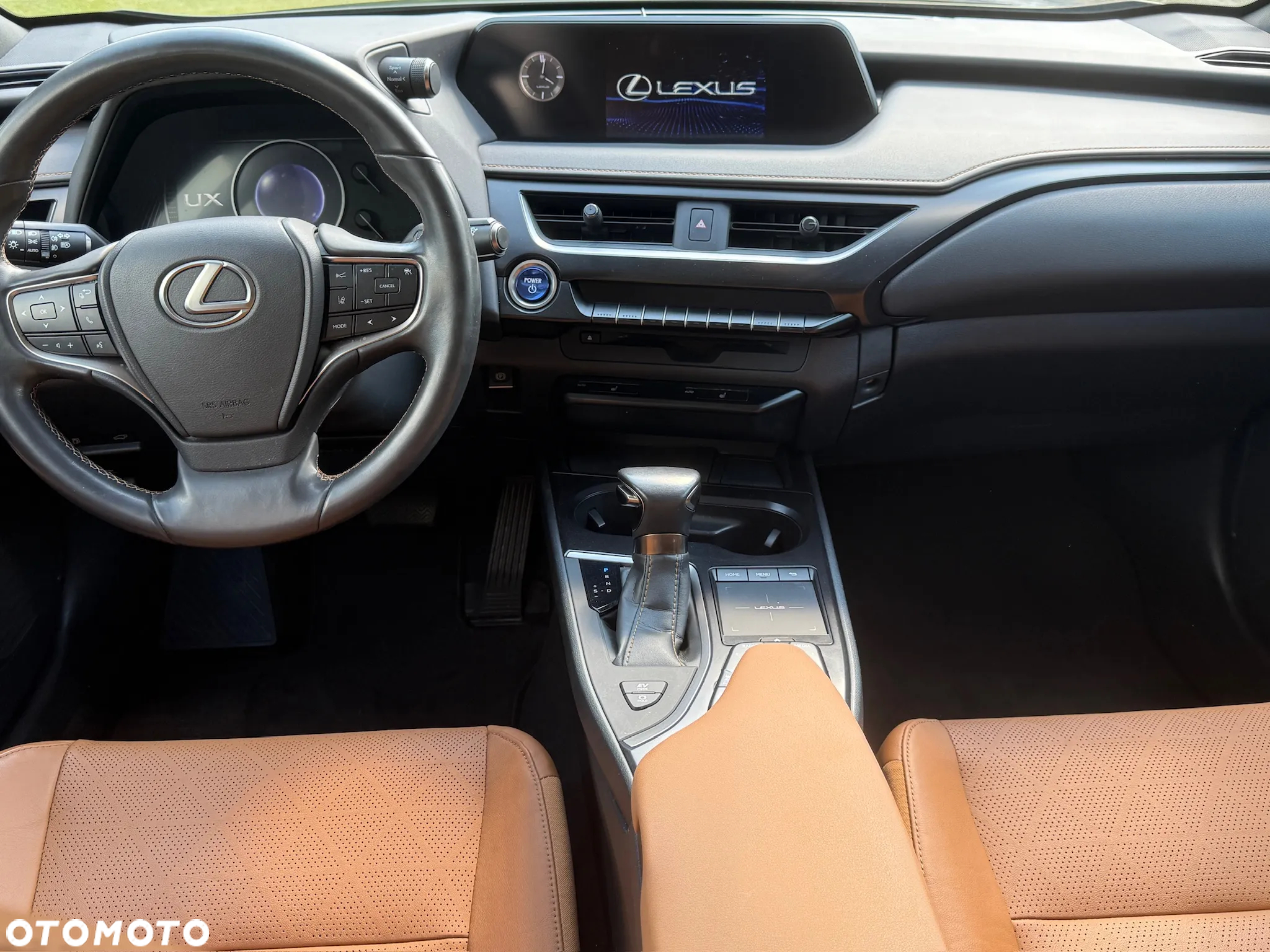 Lexus UX 250h (E-FOUR) Executive Line - 25