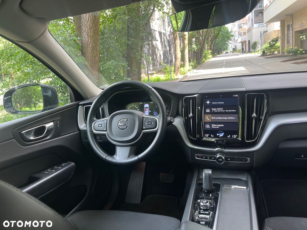 Volvo XC 60 B4 D AWD Momentum Pro - 9