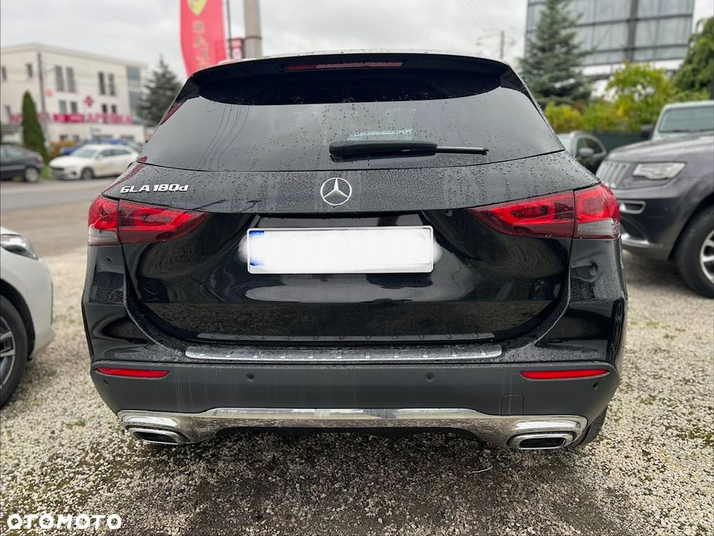 Mercedes-Benz GLA 180 d 8G-DCT Special Edition - 5