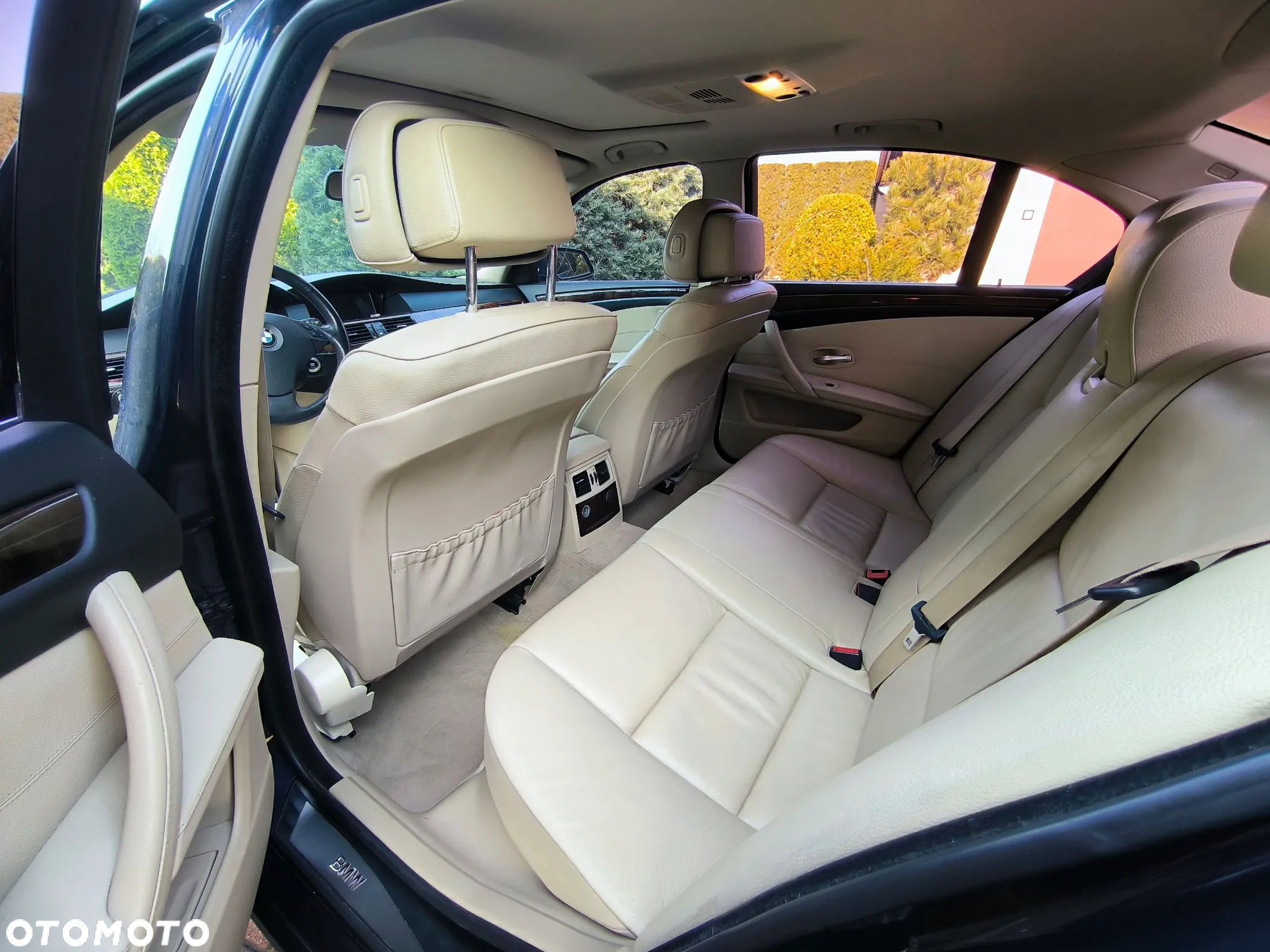 BMW Seria 5 528i - 25