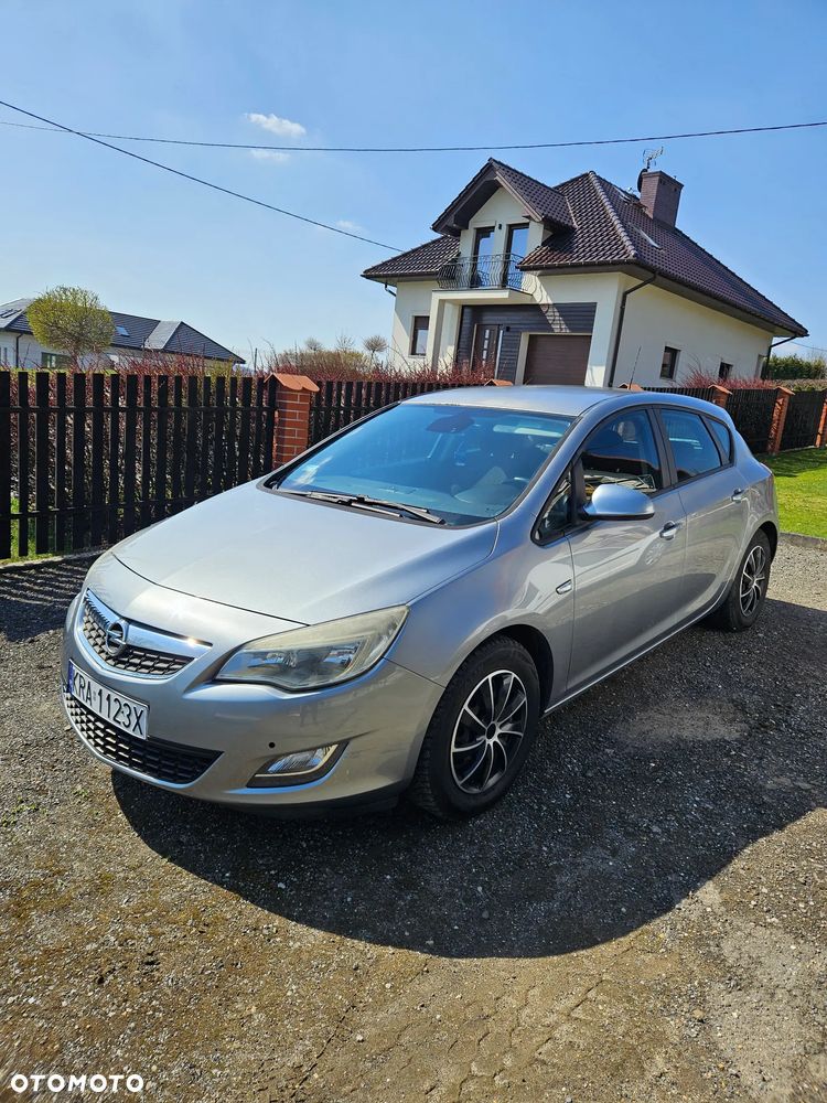Opel Astra 1.7 CDTI Cosmo - 4