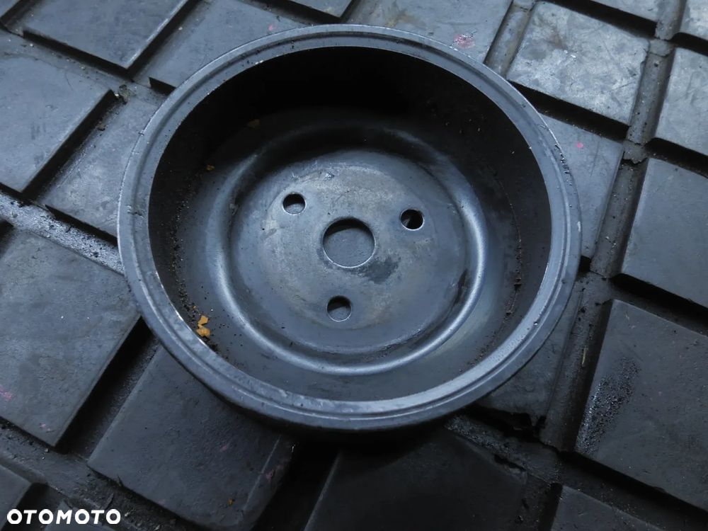 OPEL Corsa D Astra H Koło pompy wody 1.7 CDTI - 1